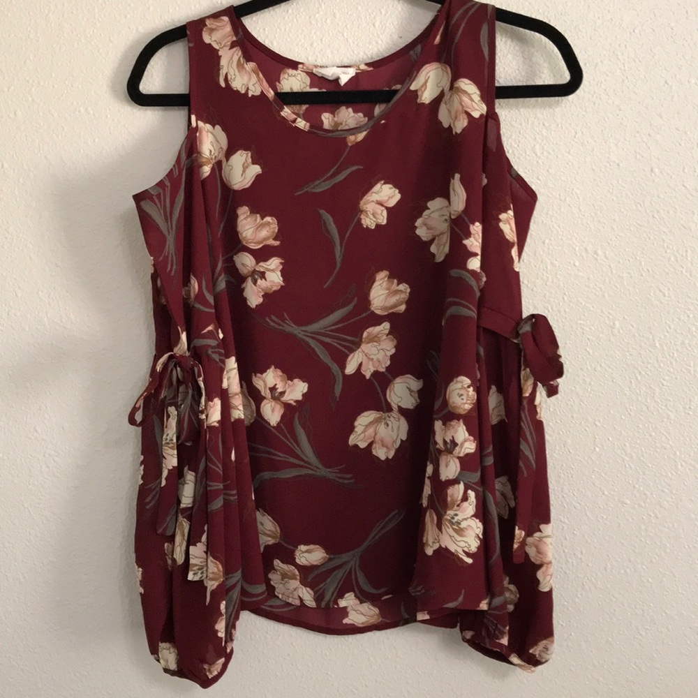 Women’s S floral blouse